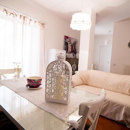 B&B Home Sweet Home 로솔리니 외부 사진